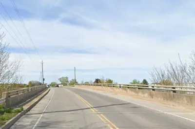The road on the Seventh Street Louth (Regional Road 34) Bridge on a sunny day